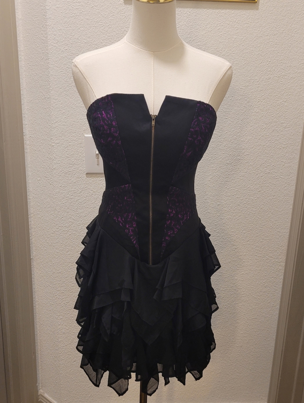 JILL JILL STUART Black Purple Lace Strapless Ruffle Mini Dress Size 12 Gothic